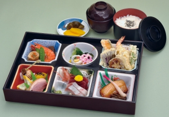 松花堂弁当は、ご注文にて「色々アレンジいたします。」