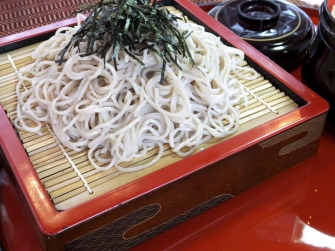 ざる蕎麦うどん：地産地消による「そば料理」