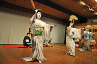 ミニ箱根をどり